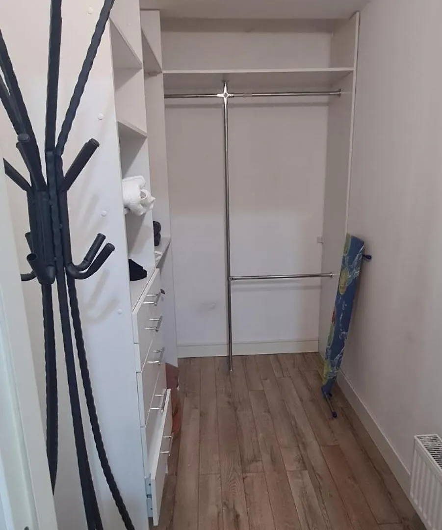 Cozy Apartment For 2 Almaty