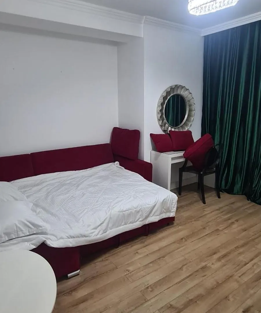Cozy Apartment For 2 Almaty